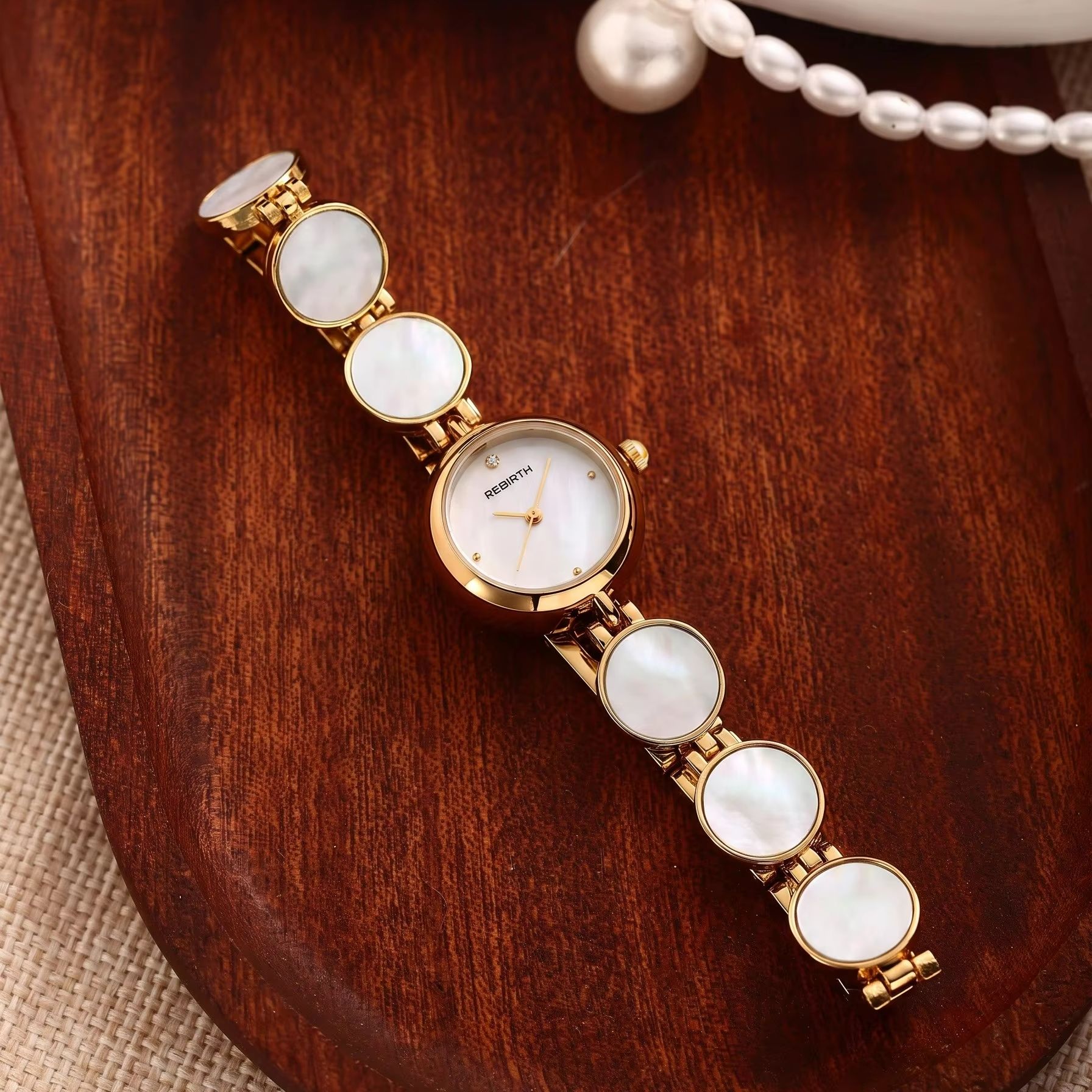 Jam tangan wanita bergaya mewa - Jewelry Watches Gold ulasan dan harga